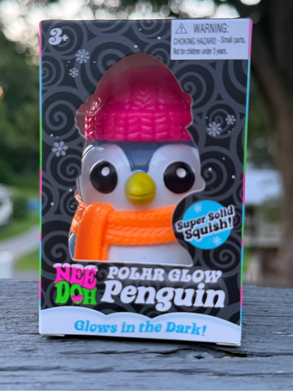 NeeDoh Polar Glow Penguin -Pink & Orange